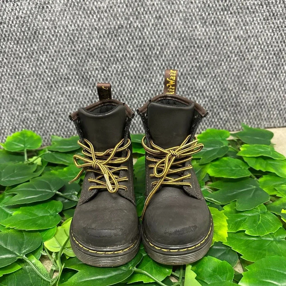 N/A dr martens